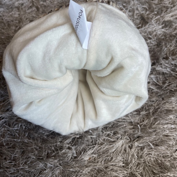 NWT Women’s Northeast Outfitters Cozy Cabin Beanie Comfy Snug Fit One Size - Picture 3 of 3